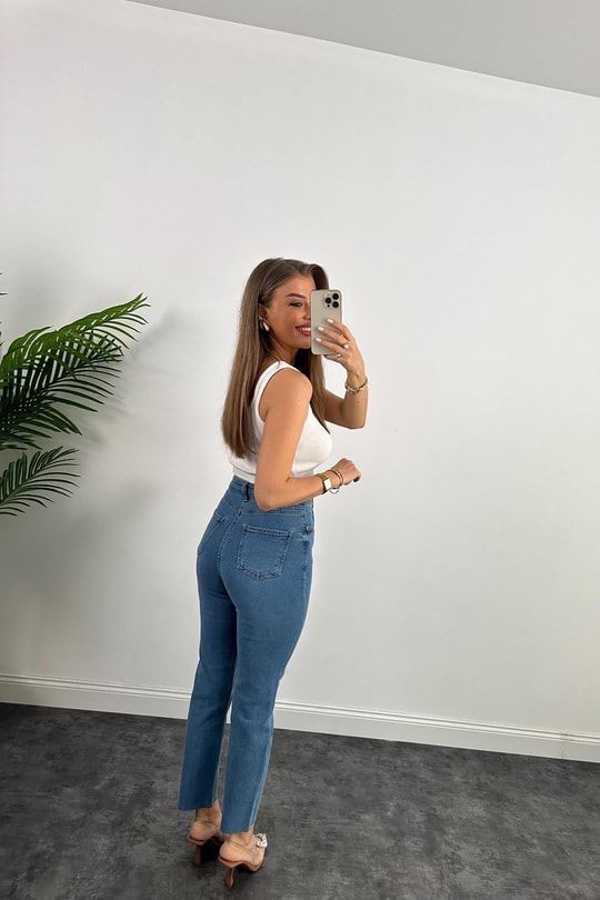 Premium Kalite Likralı Seri Paça Kesik Boyfit Jean Klasik Mavi