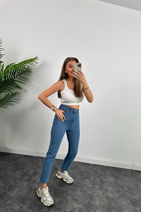 Premium Kalite Likralı Seri Paça Kesik Boyfit Jean Klasik Mavi