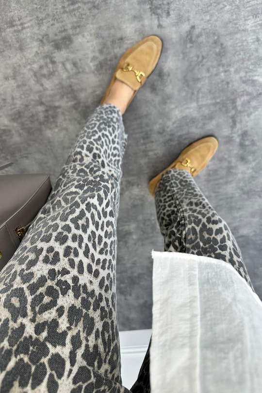 Premium Kalite Paçası Kesik Tam Pamuklu Boyfit Jean Soluk Efekt Leopar