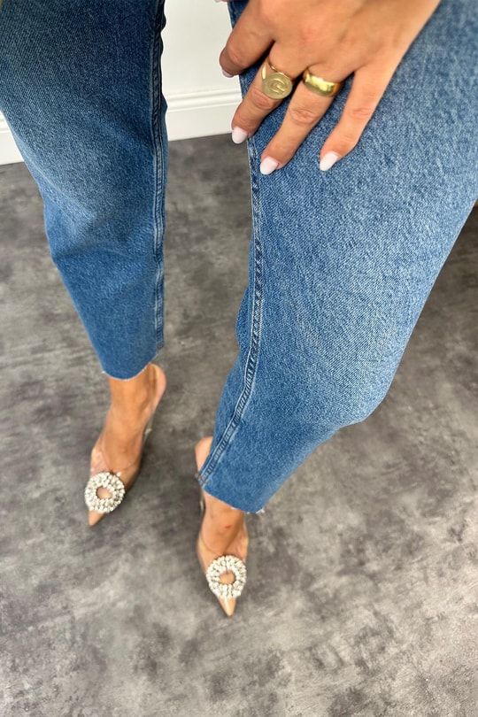 Premium Kalite Paçası Kesik Toparlayıcı Boyfit Jean Orta Mavi 1002