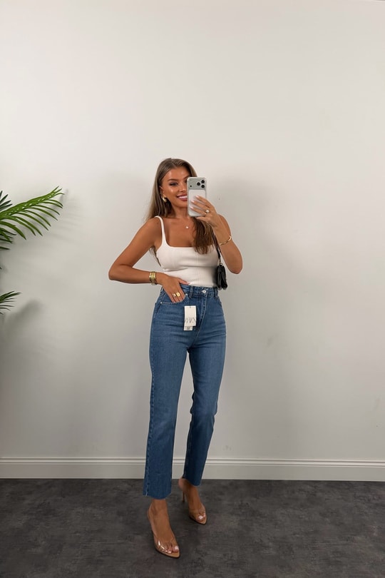 Premium Kalite Paçası Kesik Toparlayıcı Boyfit Jean Orta Mavi 1002 