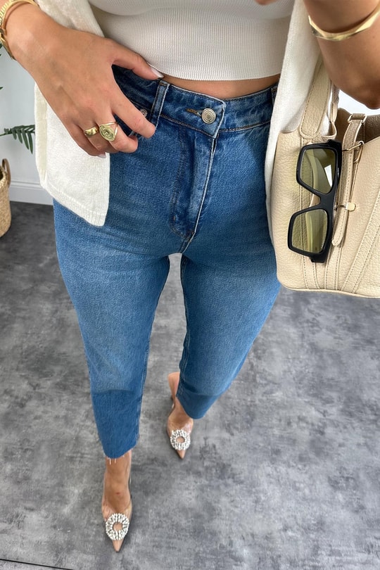 Premium Kalite Paçası Kesik Toparlayıcı Boyfit Jean Orta Mavi 1002