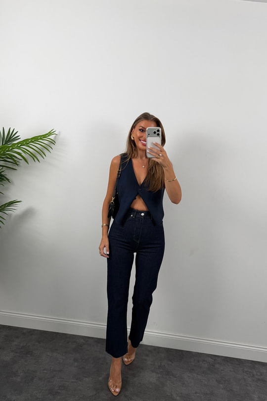 Premium Kalite Paçası Kesik Toparlayıcı Boyfit Jean Lacivert
