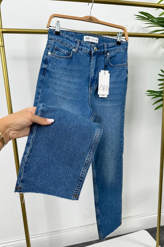Premium Kalite Paçası Kesik Toparlayıcı Boyfit Jean Orta Mavi 1002