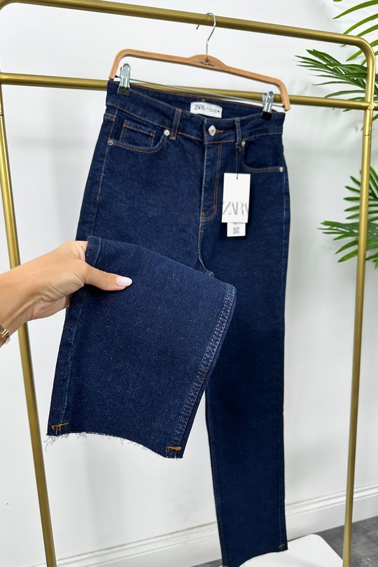 Premium Kalite Paçası Kesik Toparlayıcı Boyfit Jean Lacivert  