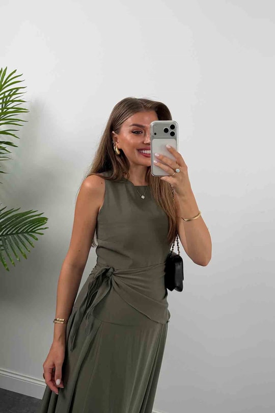 Premium Seri %100 Tensel Kumaş Fularlı Midi Elbise Haki