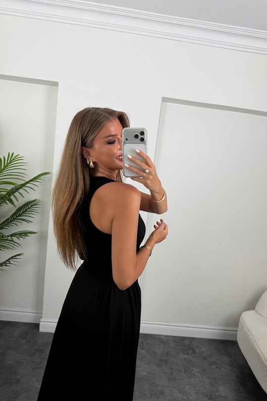 Premium Seri Askısı Gold Detaylı Midi Boy Çelik Elbise Siyah