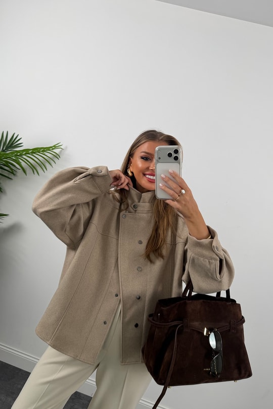 Premium Seri Dik Yaka Çıtçıtlı Kaşe Ceket Bej