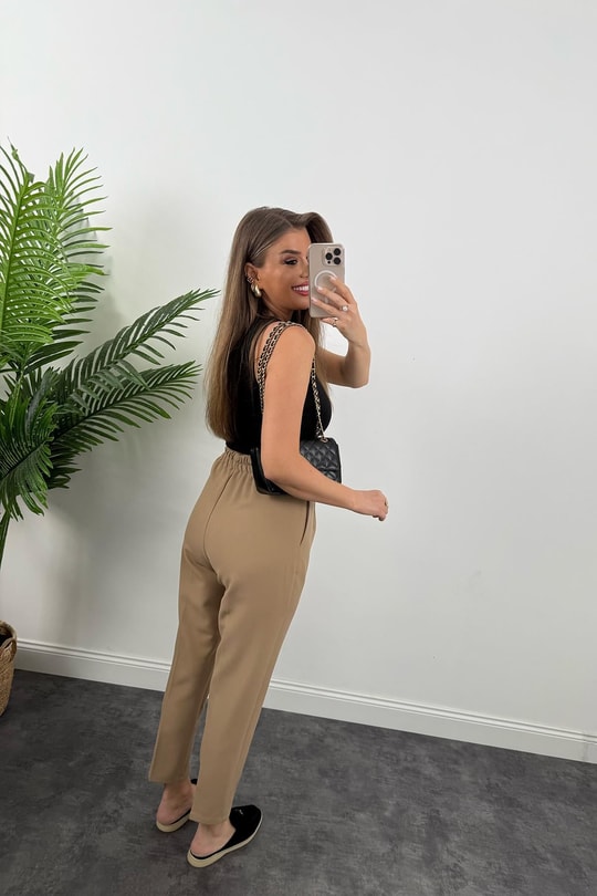 Premium Seri Double Kumaş Arka Beli Lastikli Flatolu Pantolon Camel