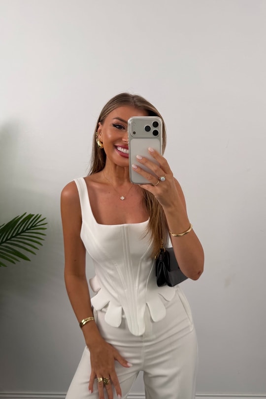 Premium Seri Eteği Dilimli Tasarım Korse Bluz Beyaz