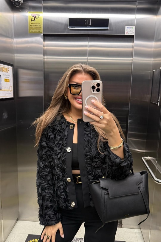 Premium Seri Gül Aplikeli Tasarım Ceket