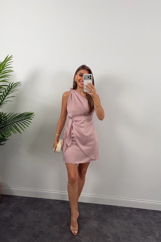 Premium Seri İpek Saten Tek Omuz Anvelop Kısa Elbise Pastel Pembe