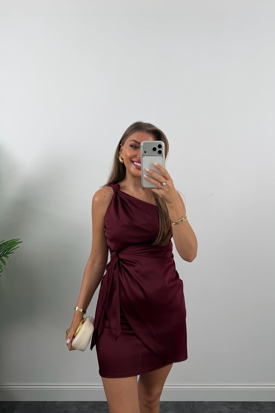 Premium Seri İpek Saten Tek Omuz Anvelop Kısa Elbise Bordo