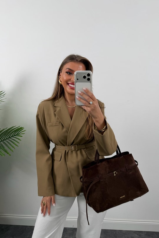 Premium Seri Kemerli Özel Dokulu Poliviskon Blazer Karamel