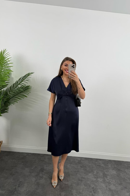 Premium Seri Kimono Kol Tok Saten Midi Boy Dökümlü Elbise Lacivert