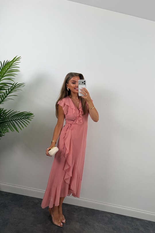 Premium Seri Kruvaze Volanlı Şifon Elbise Pastel Pembe