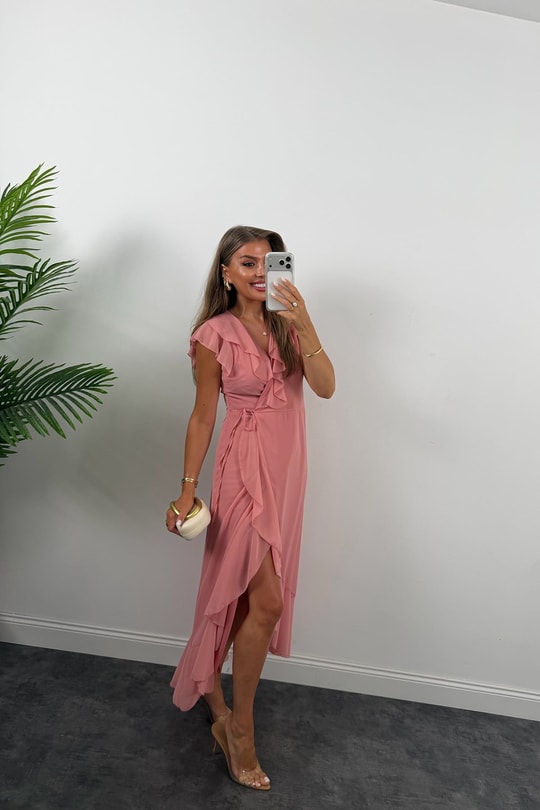 Premium Seri Kruvaze Volanlı Şifon Elbise Pastel Pembe