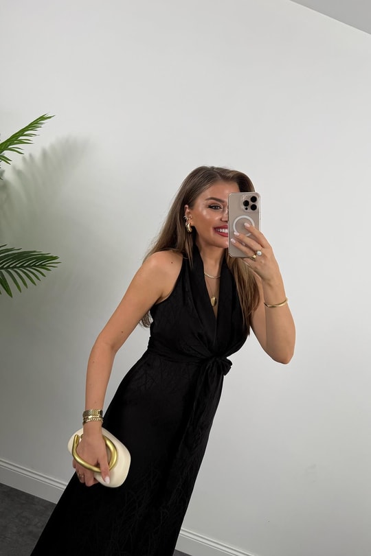 Premium Seri Önü Bağlamalı Maxi Tasarım Elbise Siyah