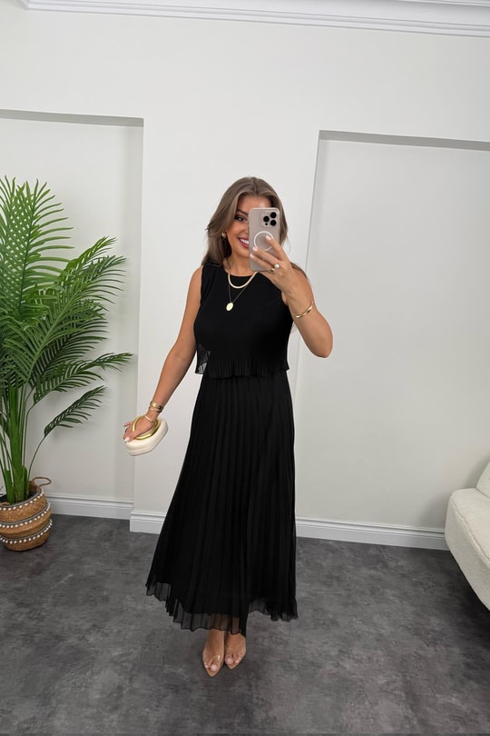 Premium Seri Pileli Maxi Şifon Elbise Siyah