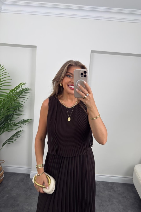 Premium Seri Pileli Maxi Şifon Elbise Acı Kahve