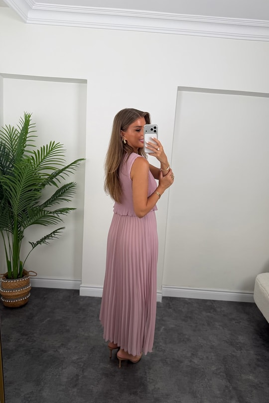 Premium Seri Pileli Maxi Şifon Elbise Pastel Pembe