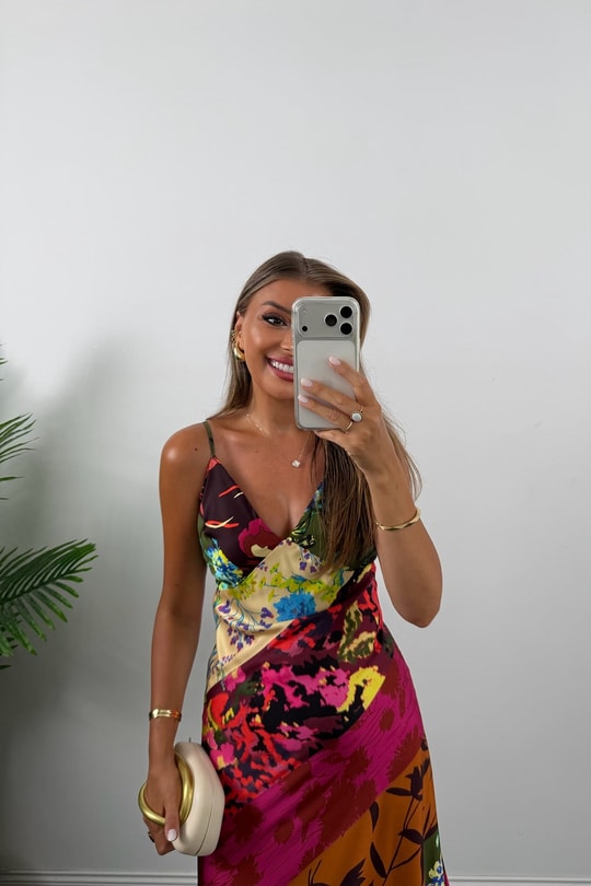 Premium Seri Renkli Desenli Maxi Saten Elbise