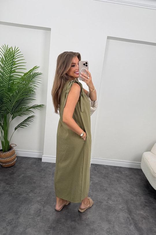 Premium Seri Tensel Moda Kumaş Omuzu Bağlamalı Maxi Elbise Haki