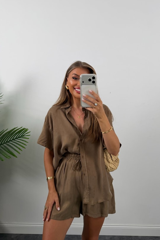 Premium Seri Tensel Şort Gömlek Takım Bronz
