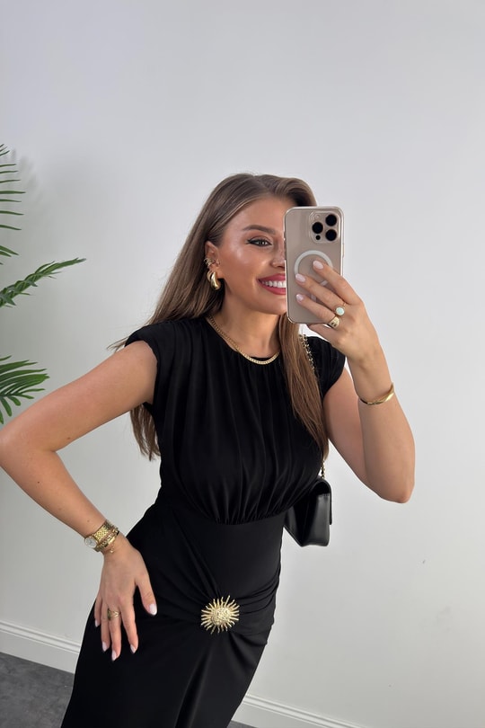 Premium Seri Vatkalı Likralı Gold Aksesuarlı Midi Elbise