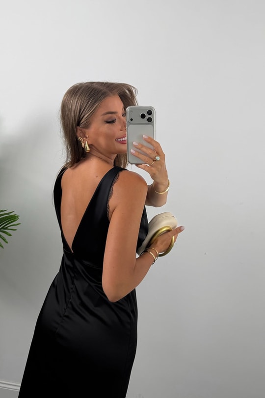 Premium Seri Yakası Dantelli Maxi Saten Elbise