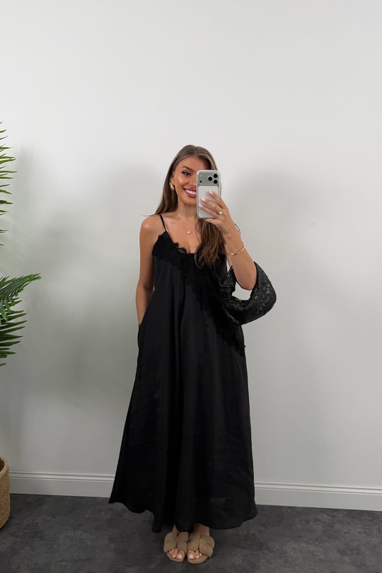 Premium Seri Yakası Dantelli Maxi Tensel Elbise Siyah