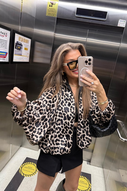 Premium Seri Yarasa Kol Tasarım Saten Bomber Ceket Leopar Desen