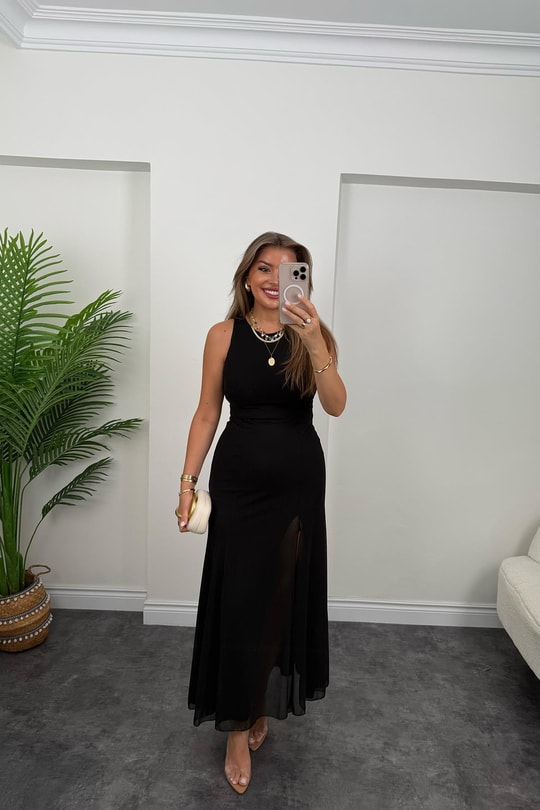 Premium Seri Yırtmaçlı Maxi Boy Tül Elbise