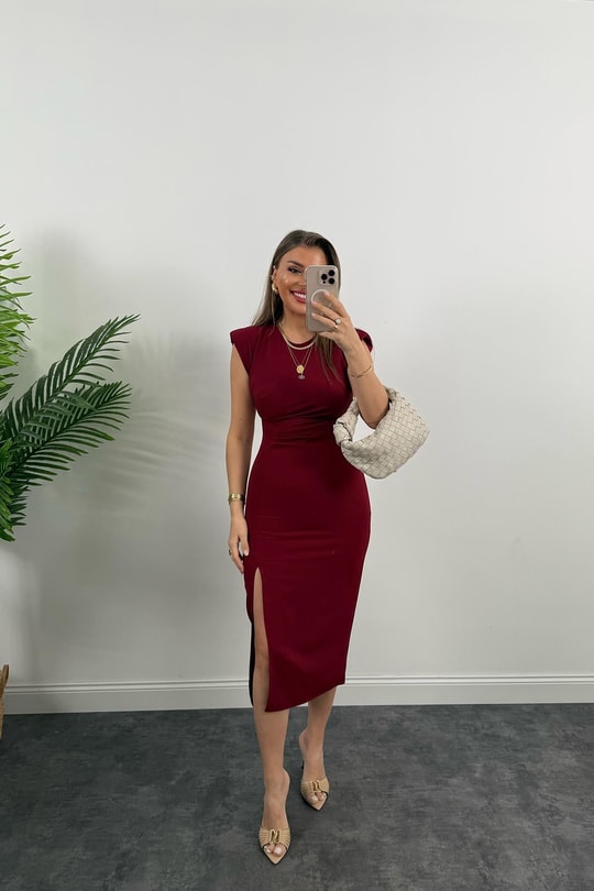 Vatkalı Drapeli Atlas Kumaş Midi Boy Yırtmaçlı Elbise Bordo