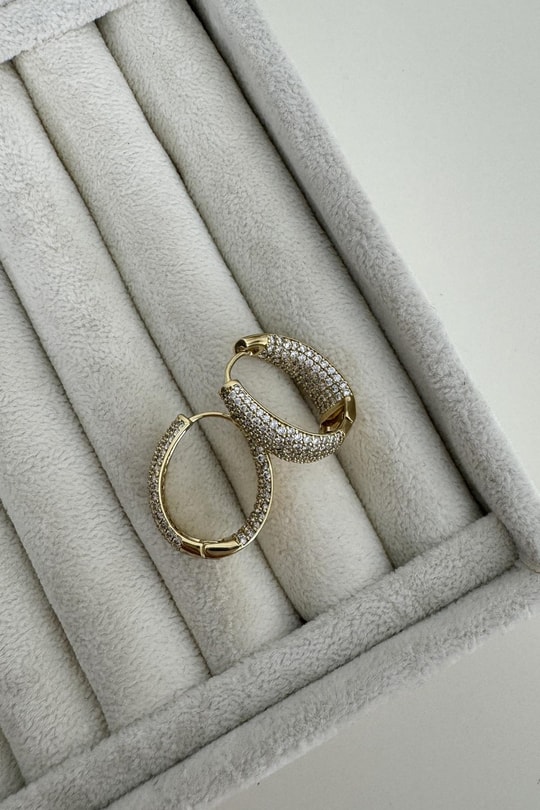 Xuping İç Dış Kristal Taşlı Oval Küpe