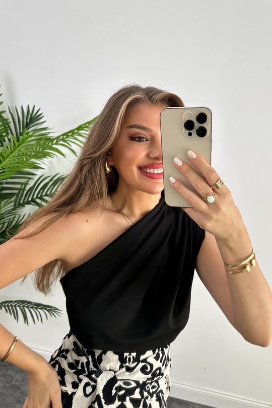 Zara Model Siyah Beyaz Desenli Kuşaklı Keten Kalem Etek