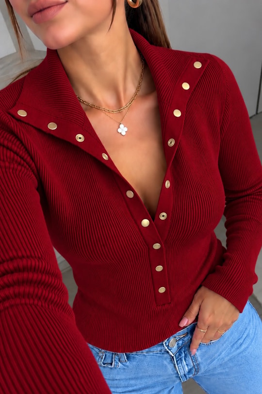 Ürgüp Gold Çıtçıtlı Polo Yaka Fitilli Triko Bluz - KırmızıÜrgüp Gold Çıtçıtlı Polo Yaka Fitilli Triko Bluz | İstangül ButikTriko&KazakİSTANGÜL BUTİK