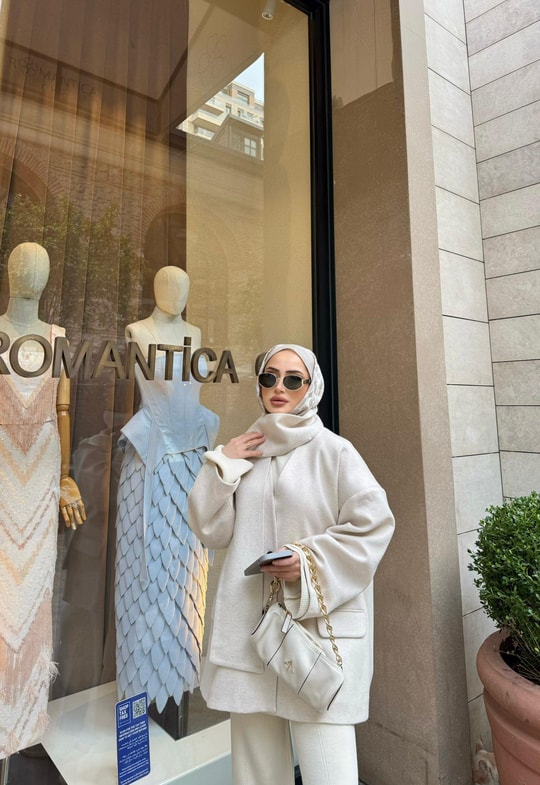 Ceket-184H&R ButikQula Atkı Detaylı Kaşe Ceket Ekru