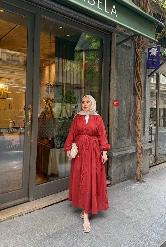 elbs-1636H&R ButikBerçe Keten Ön Düğmeli Elbise Kırmızı