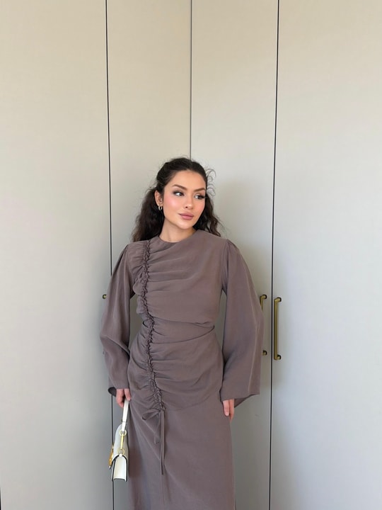 HR-0955H&R ButikCho- Danla Ön Büzgülü Elbise Vizon