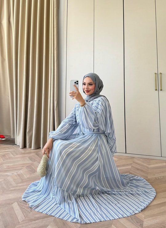 HR-1386H&R ButikFus- Nela Çizgi Detaylı Renkli Elbise Mavi