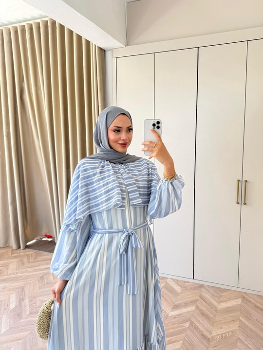 HR-1386H&R ButikFus- Nela Çizgi Detaylı Renkli Elbise Mavi
