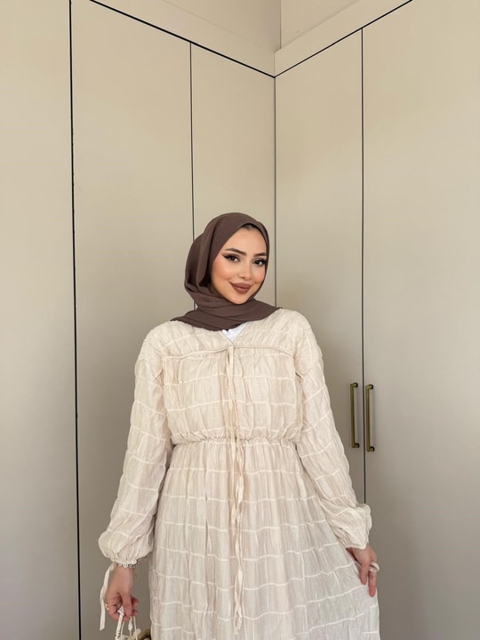 HR-0136H&R ButikHen-Tesi Katkat Elbise Ekru