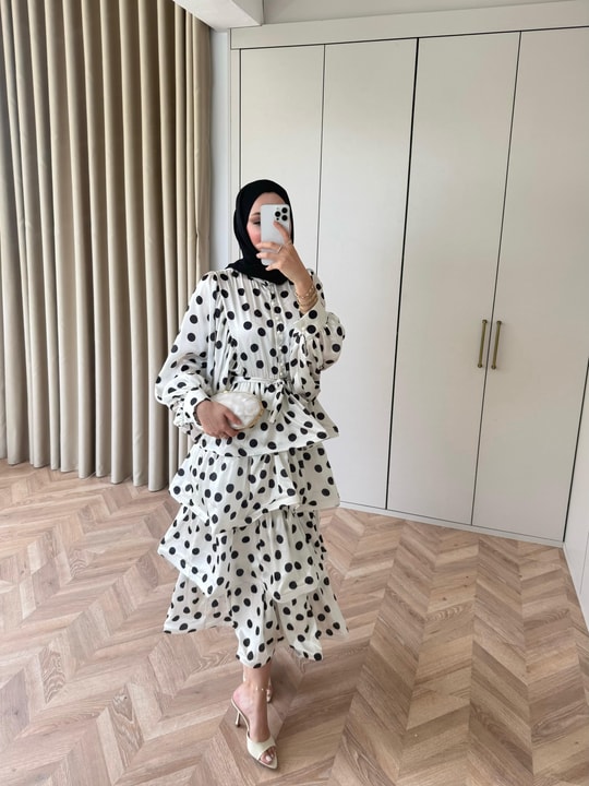 HR-1021H&R ButikHew- Asi Ponpon Elbise Beyaz