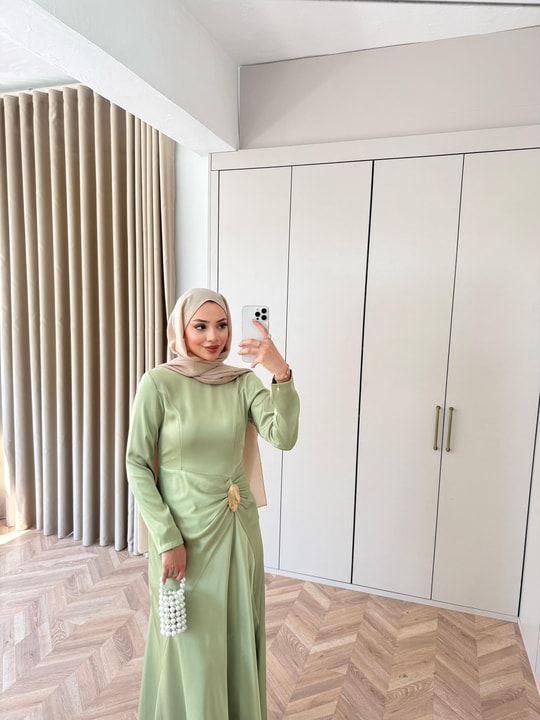HR-0850H&R ButikHew- Kampanyalı Saten Elbise Yeşil