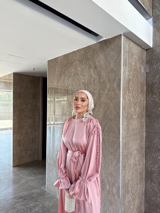 elbs-1640H&R ButikKol Detaylı İpek Saten Elbise Pembe