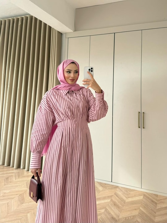 ELB-187H&R ButikTB-Çisem Çizgi Detay Elbise Pembe