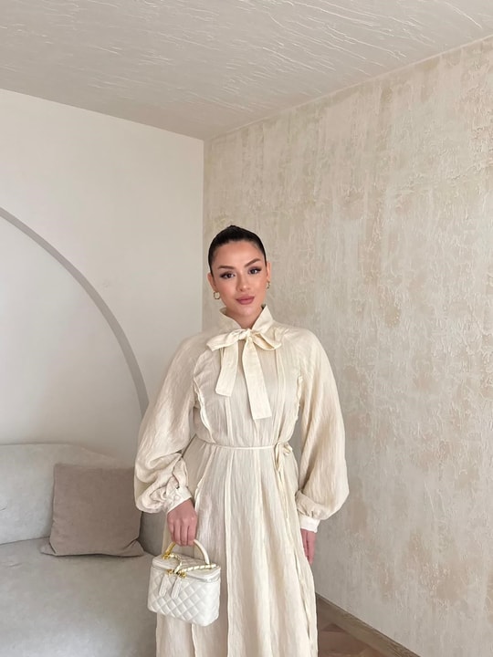 HR-0789H&R ButikTB - Wola Çizgi Detaylı Elbise Ekru