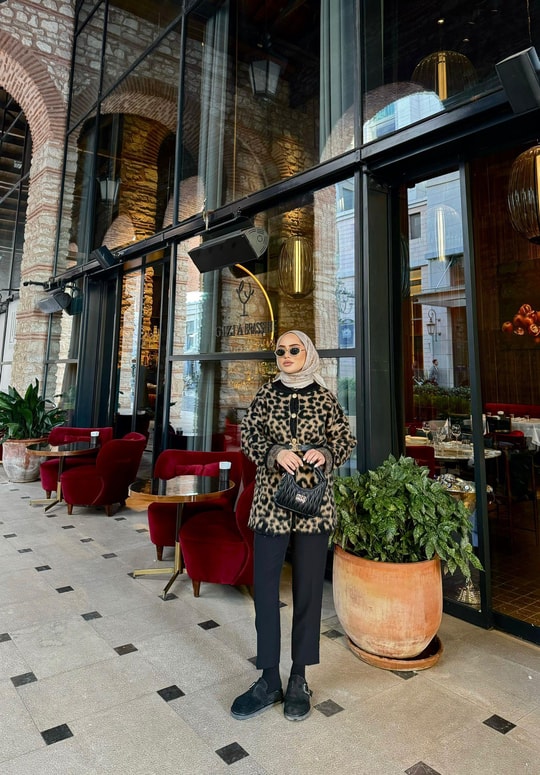 HIRKA-82H&R ButikLeopar Gold Düğmeli Hırka