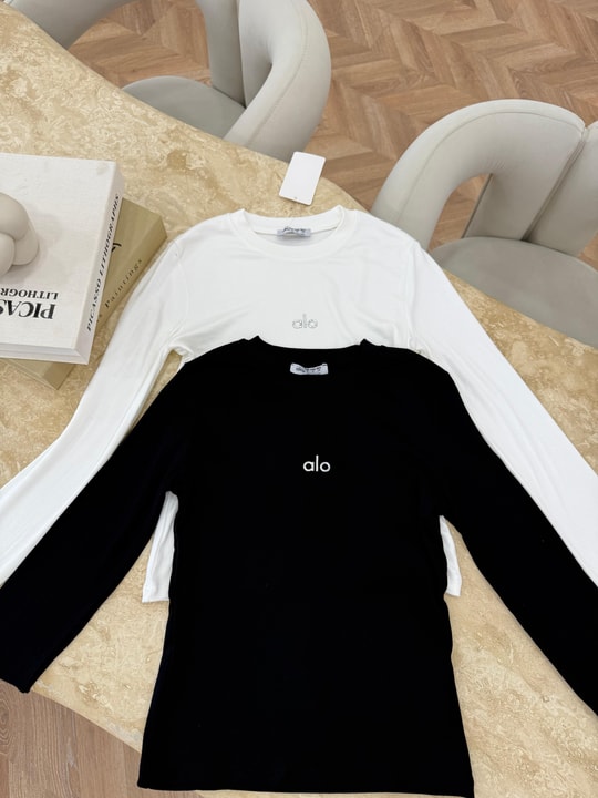 HR-013H&R ButikMuadil Ön Yazılı A Parmak Geçmeli Sweat Beyaz